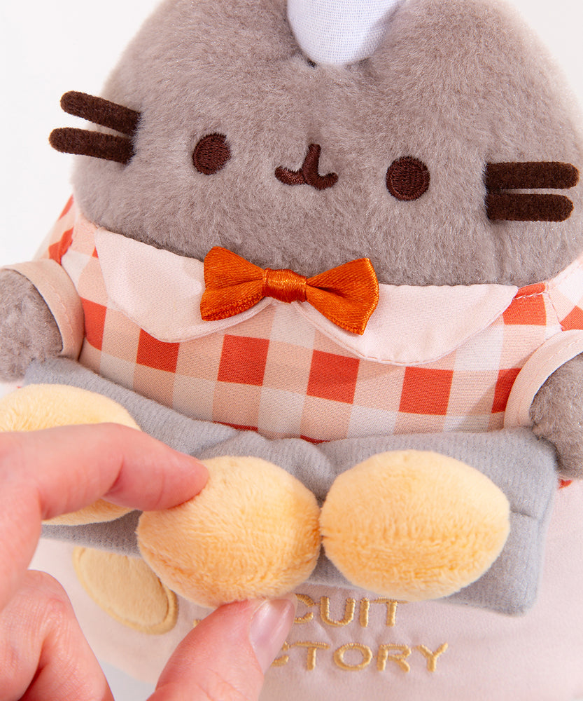 Biscuit Baker Pusheen Plush – Pusheen Shop