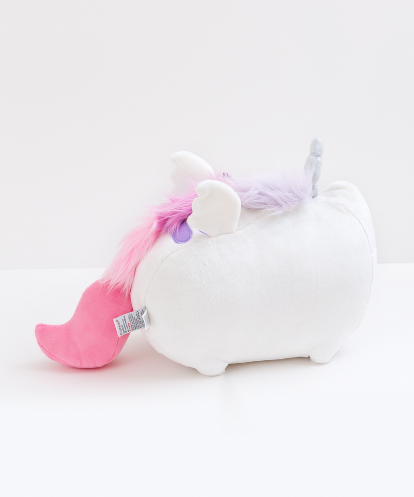 Pusheen on unicorn shop